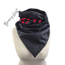 Lade das Bild in den Galerie-Viewer, Winterloop Fleece KIRSCHEN & MINI DOTS – warmer Fleeceloop mit zwei Designs