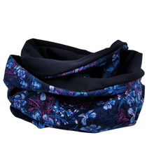 Lade das Bild in den Galerie-Viewer, Loop "Blue Meadow" dunkelblau pink Blumen rund Jersey Schlauchschal