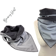 Lade das Bild in den Galerie-Viewer, Winterloop Fleece MINI DOTS Hellgrau – warmer Fleeceloop mit Punkten