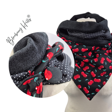 Lade das Bild in den Galerie-Viewer, Winterloop Fleece KIRSCHEN & MINI DOTS – warmer Fleeceloop mit zwei Designs