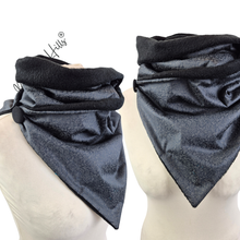 Lade das Bild in den Galerie-Viewer, Winterloop Fleece TRACHTEN Anthrazit Schwarz – warmer Fleeceloop mit floralem Muster