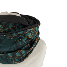 Lade das Bild in den Galerie-Viewer, Loop "Dahlienblüte" aus jadegrünem Jersey