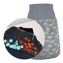 Lade das Bild in den Galerie-Viewer, Rock "Nordwind" Jersey knielang blau dunkel Blumen Naturmotiv