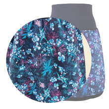 Lade das Bild in den Galerie-Viewer, Rock "Blue Meadow" Jersey knielang blau dunkel Blumen Naturmotiv