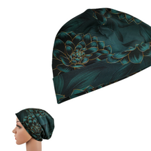 Lade das Bild in den Galerie-Viewer, Beanie "Dahlienblüte" aus Damen jadegrünem Jersey