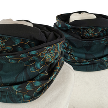 Lade das Bild in den Galerie-Viewer, Loop "Dahlienblüte" aus jadegrünem Jersey