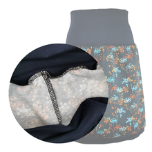 Lade das Bild in den Galerie-Viewer, Rock "Nordwind" Jersey knielang blau dunkel Blumen Naturmotiv