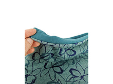 Lade das Bild in den Galerie-Viewer, Loop mit Blumenmuster petrol grün blau Winter dick Loopschal Tuch French Terry Rundloop klassisch Blumen floral Loopschal