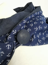 Lade das Bild in den Galerie-Viewer, Loop "Skagen" blau mit Ankern und Knopf