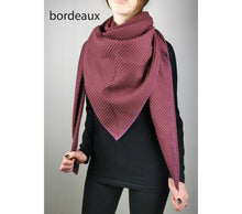 Lade das Bild in den Galerie-Viewer, Dreieckstuch XXL verschiedene Farben Waffelpique