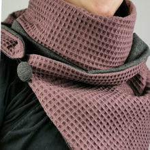 Lade das Bild in den Galerie-Viewer, Loop mit Knopf Waffelpique mauve grau