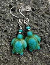Lade das Bild in den Galerie-Viewer, Ohrringe Schildkröte türkis Sterlingsilber
