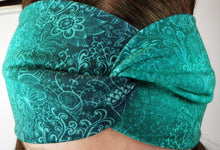 Lade das Bild in den Galerie-Viewer, Haarband mit Knoten Jersey grün Batik
