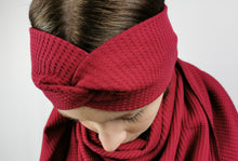 Lade das Bild in den Galerie-Viewer, Haarband mit Knoten Waffeljersey bordeaux