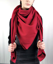 Lade das Bild in den Galerie-Viewer, Tuch XXL bordeaux Waffeljersey Dreieckstuch Mehrzwecktuch