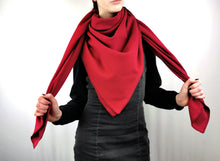 Lade das Bild in den Galerie-Viewer, Tuch XXL bordeaux Waffeljersey Dreieckstuch Mehrzwecktuch