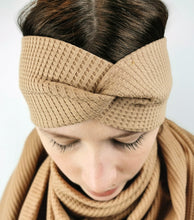 Lade das Bild in den Galerie-Viewer, Haarband mit Knoten Waffeljersey milchkaffeebraun