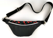 Lade das Bild in den Galerie-Viewer, Cross bag Kirschen Bauchtasche Hip bag