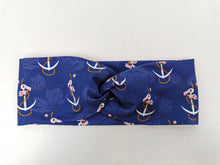 Lade das Bild in den Galerie-Viewer, Haarband mit Knoten Anker Rosen Jersey lila