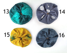 Lade das Bild in den Galerie-Viewer, Scrunchie mit Spiralgummi passend zu Loop usw. verschiedene Muster Jersey Damen Mädchen Zopfgummi Haargummi verschiedene Farben Set