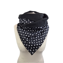 Lade das Bild in den Galerie-Viewer, Winterloop Fleece POLKA DOT Schwarz – warmer Fleeceloop mit weißen Punkten
