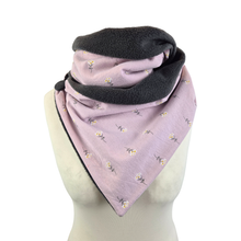 Lade das Bild in den Galerie-Viewer, Winterloop Fleece BLÜMCHEN altrosa – warmer Fleeceloop mit kleinen Blumen
