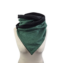 Lade das Bild in den Galerie-Viewer, Winterloop Fleece TUSENFRYD Dunkelgrün – warmer Fleeceloop mit feinem Muster
