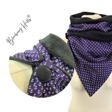 Lade das Bild in den Galerie-Viewer, Winterloop Fleece ANKER Lila – warmer Fleeceloop mit maritimem Ankermuster
