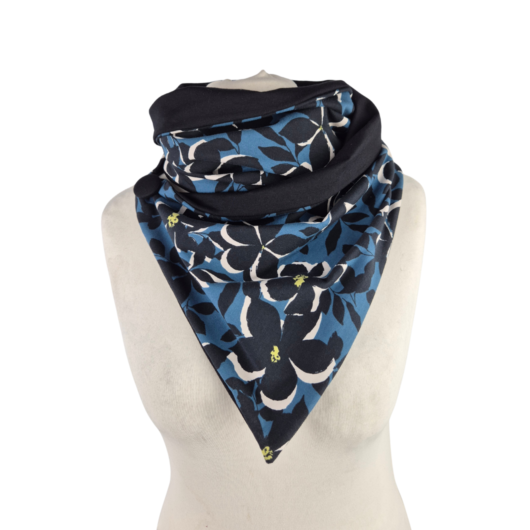 Loop „Flom“ – handgemachter Wickelschal mit Knopf aus Jersey
