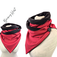 Lade das Bild in den Galerie-Viewer, Winterloop Fleece STERNE Rot – warmer Fleeceloop mit weißen Sternchen
