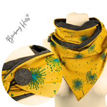 Lade das Bild in den Galerie-Viewer, Loop &quot;Synn&quot; Pusteblumen mit Knopf Wickelloop senf petrol Wickelschal
