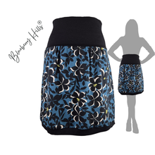 Lade das Bild in den Galerie-Viewer, Rock „Flom“ – Damenrock aus Jersey, blau, klappbarer Bund
