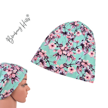 Lade das Bild in den Galerie-Viewer, Beanie &quot;Hanami&quot; handgemacht aus Baumwolljersey mintgrün Kirchblüte Japan

