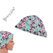 Lade das Bild in den Galerie-Viewer, Beanie &quot;Hanami&quot; handgemacht aus Baumwolljersey mintgrün Kirchblüte Japan
