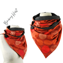 Lade das Bild in den Galerie-Viewer, Loop &quot;Mandala&quot; mit Knopf rost Jersey
