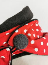 Lade das Bild in den Galerie-Viewer, Loop mit Knopf Polka dots Fleece Winter rot weiß
